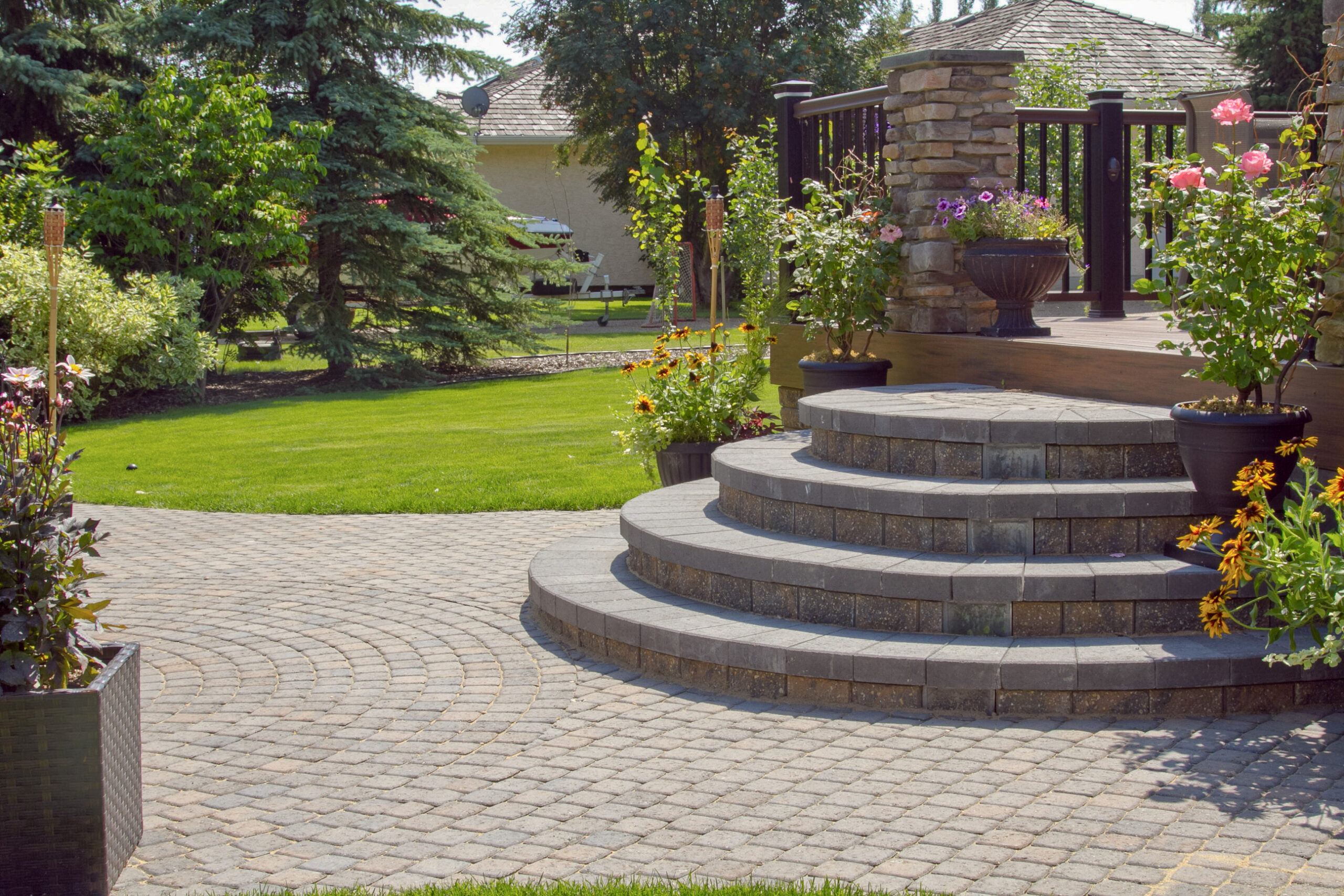 Edmonton_Landscaping_Patios_Rock_Gardens_Decks_5